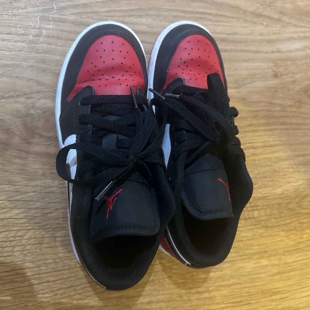 Nike Kids Black and Red Sneakers